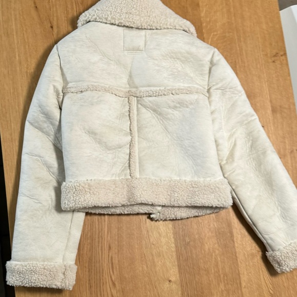 Abercrombie Cropped Suede Jacket – White, Size XS - Picture 3 of 6